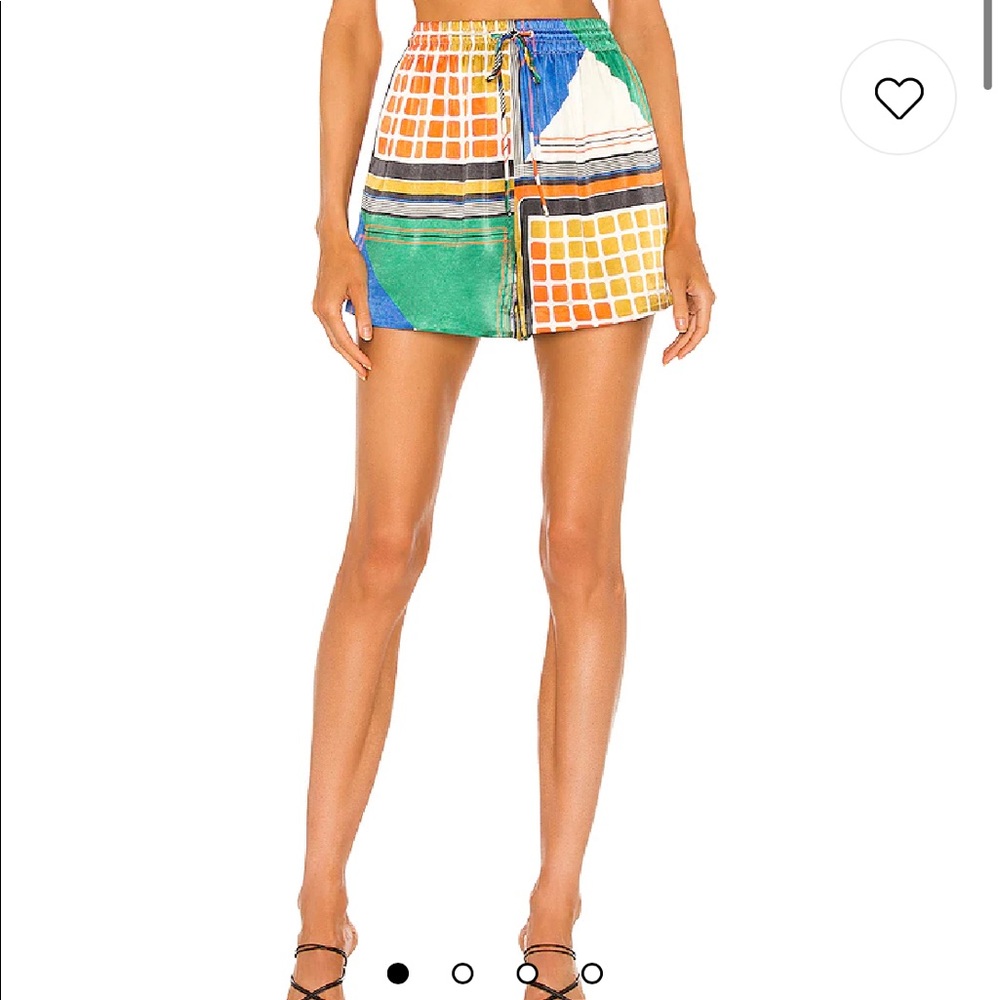 Song of style pattern shorts